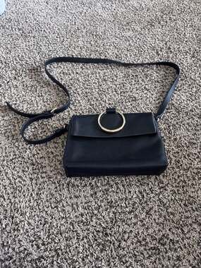 Vince Camuto Black Pebbled Leather Risa Crossbody Bag with Gold Ring Detail